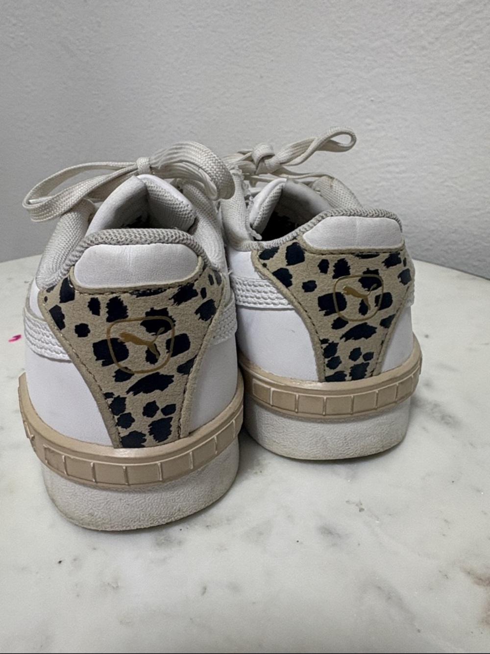 Puma Kids White Sneakers with Gold Accents - Picture 11 of 13